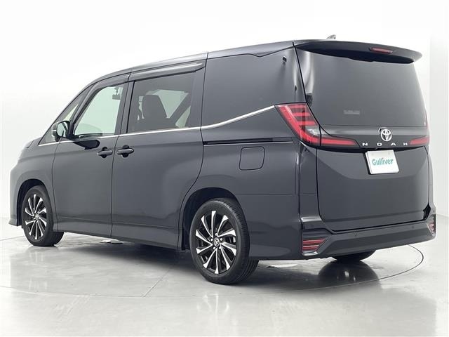 Toyota NOAH 2023 7206201-13