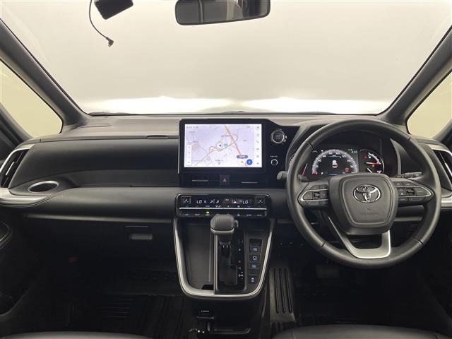 Toyota NOAH 2023 7206201-14