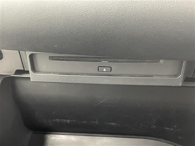 Toyota NOAH 2023 7206201-6