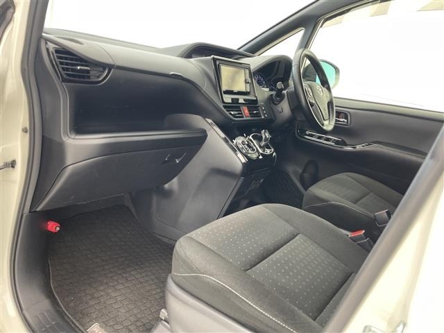 Toyota NOAH 2017 7206204-23