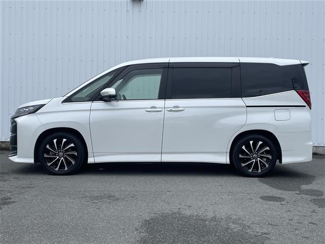 Toyota NOAH 2022 7206205-20