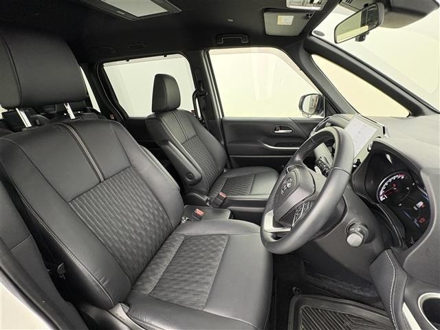 Toyota NOAH 2023 7206207-10