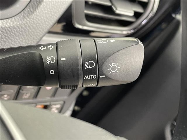 Toyota NOAH 2021 7206230-11