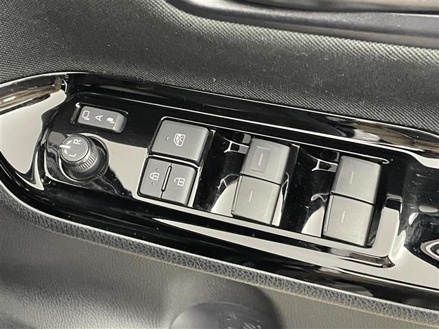 Toyota NOAH 2021 7206230-22