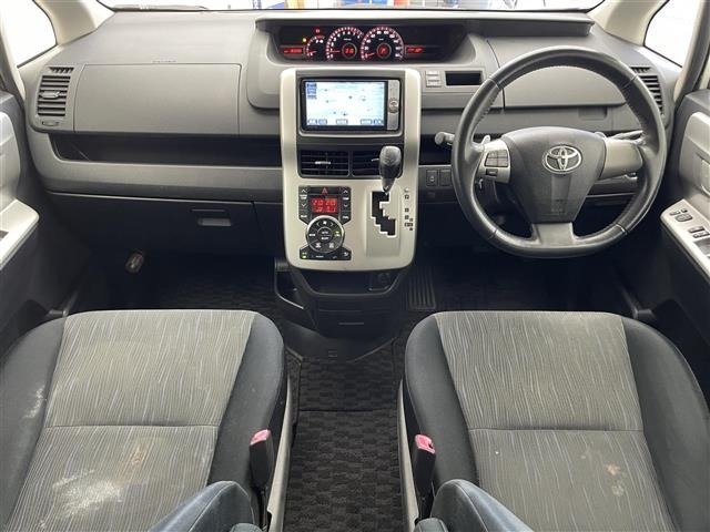 Toyota NOAH 2011 7206242-15