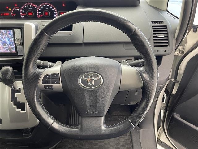 Toyota NOAH 2011 7206242-21