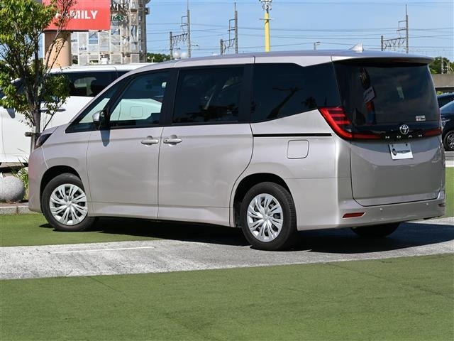 Toyota NOAH 2023 7206243-14
