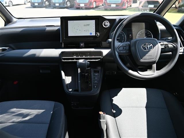 Toyota NOAH 2023 7206243-15