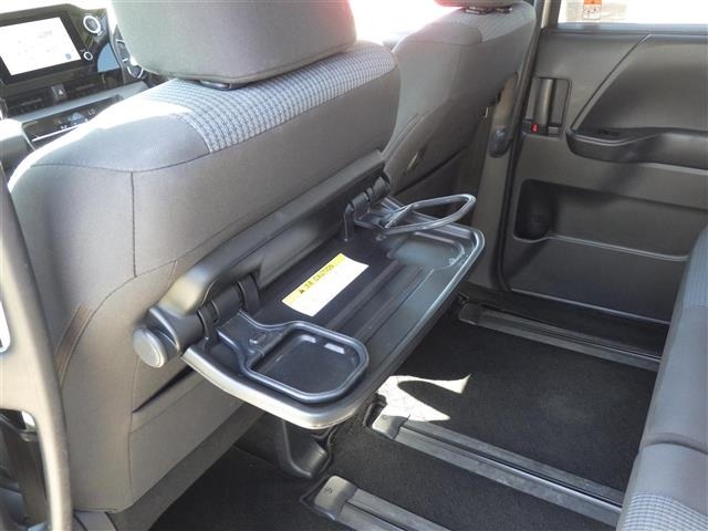 Toyota NOAH 2023 7206243-23