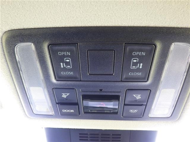 Toyota NOAH 2023 7206243-7