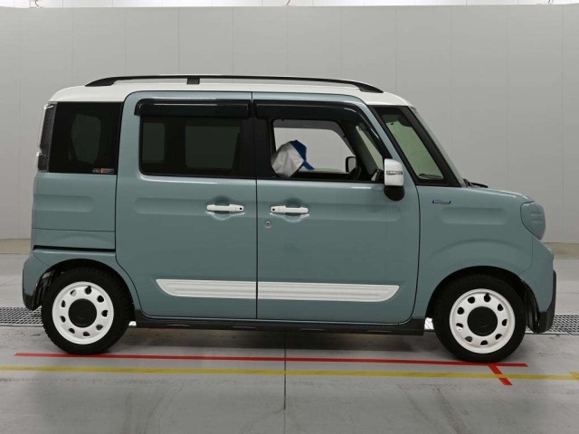 Suzuki SPACIA 2023 7204317-3