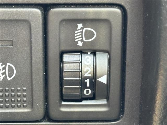 Suzuki SWIFT 2015 7202542-13