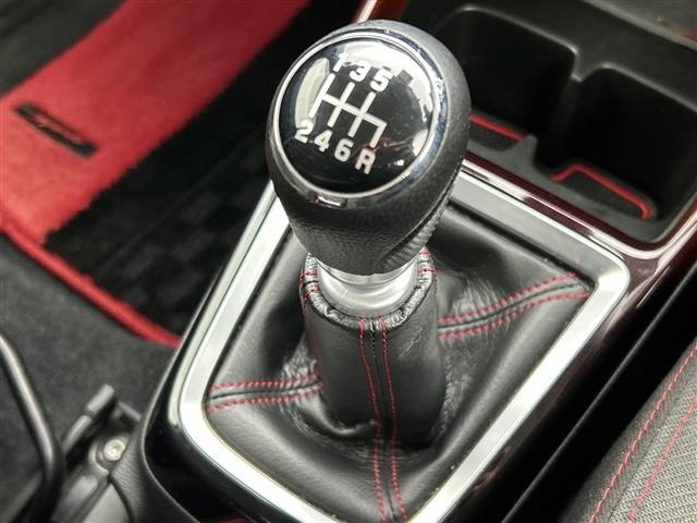 Suzuki SWIFT 2019 7202558-17