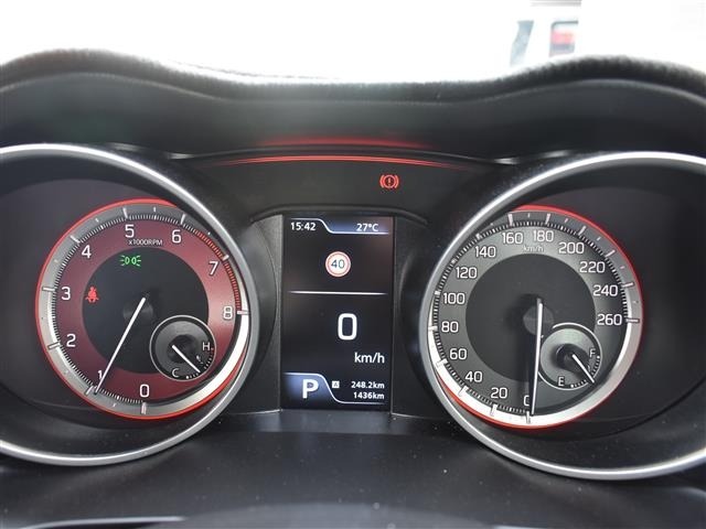 Suzuki SWIFT 2023 7202577-4