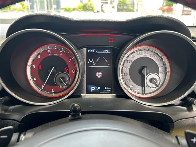 Suzuki SWIFT 2025 7202703-8