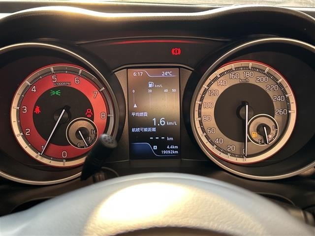 Suzuki SWIFT 2022 7202721-21