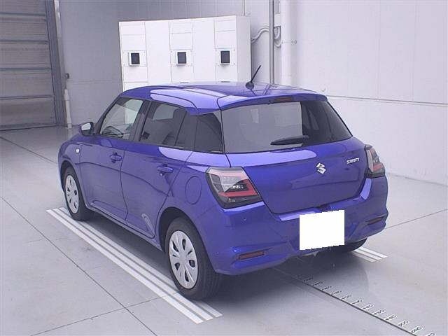 Suzuki SWIFT 2024 7202783-1