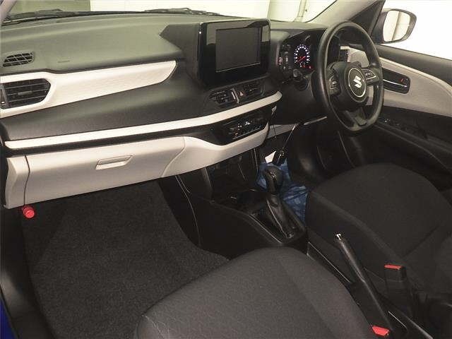 Suzuki SWIFT 2024 7202783-4
