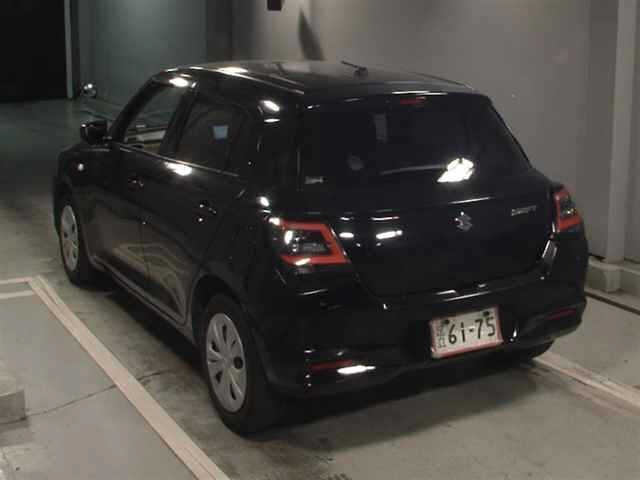 Suzuki SWIFT 2024 7202816-1