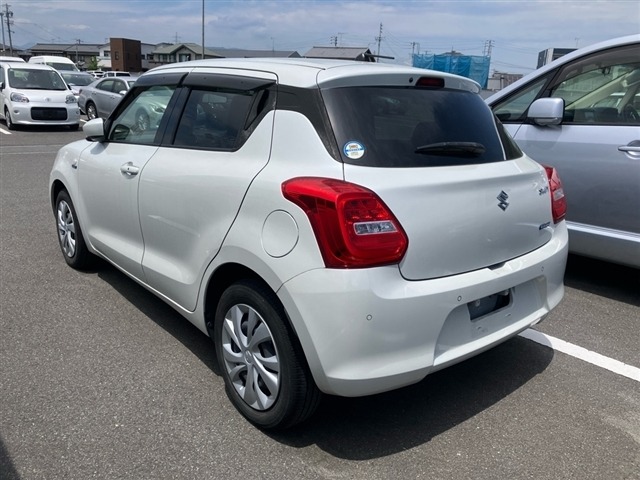 Suzuki SWIFT 2021 7202850-1