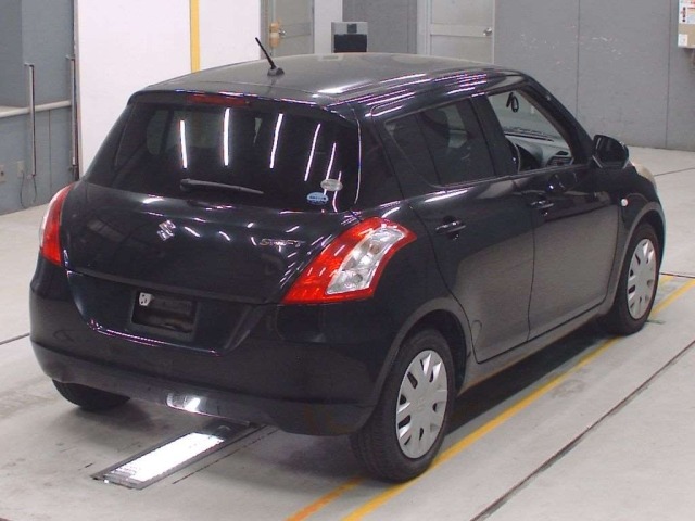 Suzuki SWIFT 2013 7202859-1