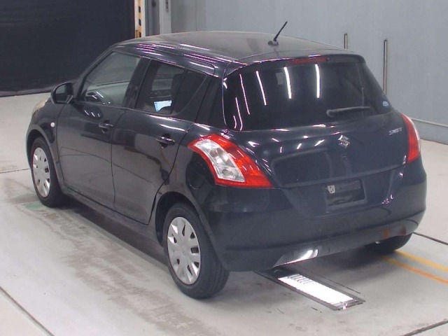 Suzuki SWIFT 2013 7202859-6