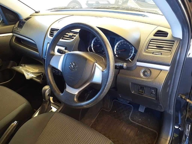 Suzuki SWIFT 2013 7202859-7