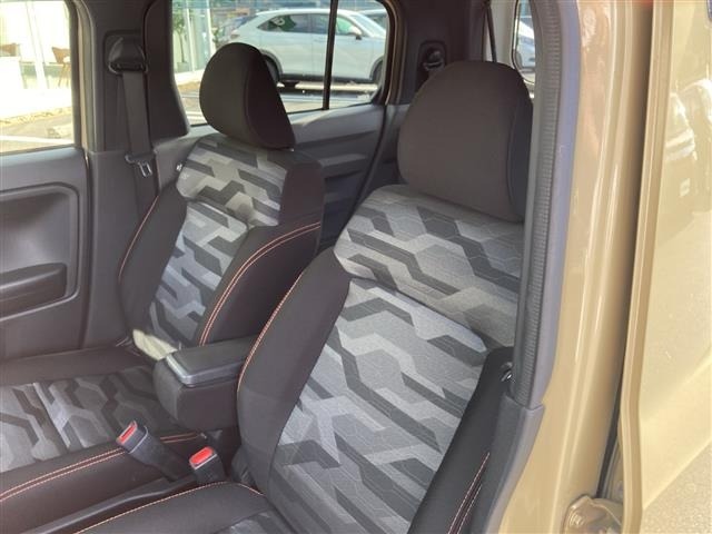 Daihatsu TAFT 2021 7189903-4