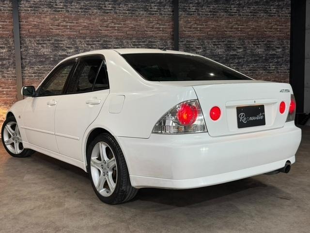 Toyota ALTEZZA 1999 7233481-1