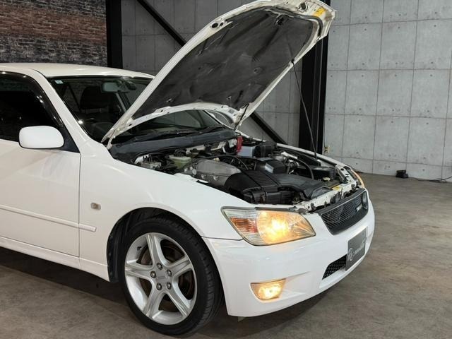 Toyota ALTEZZA 1999 7233481-24