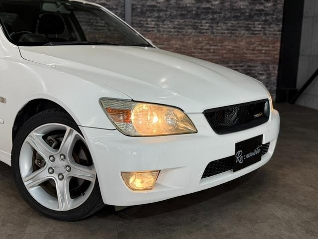 Toyota ALTEZZA 1999 7233481-31