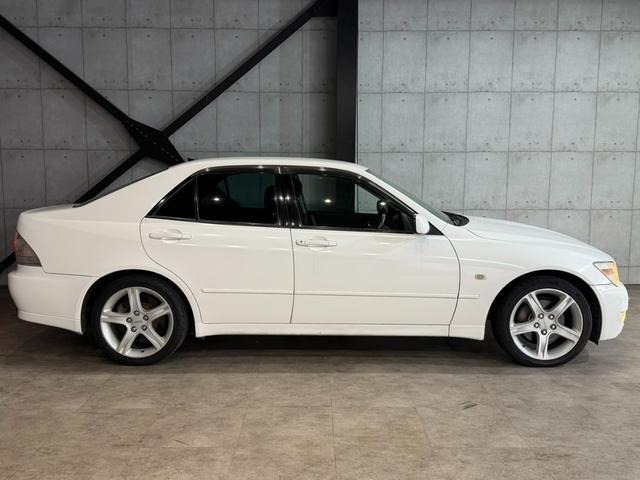 Toyota ALTEZZA 1999 7233481-5