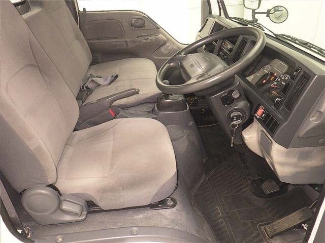 Nissan ATLAS 2012 7233557-5