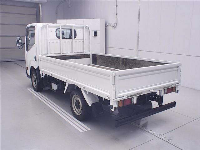 Nissan ATLAS 2012 7233566-1