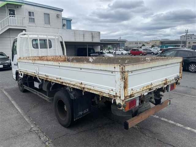 Nissan ATLAS 2001 7233588-5