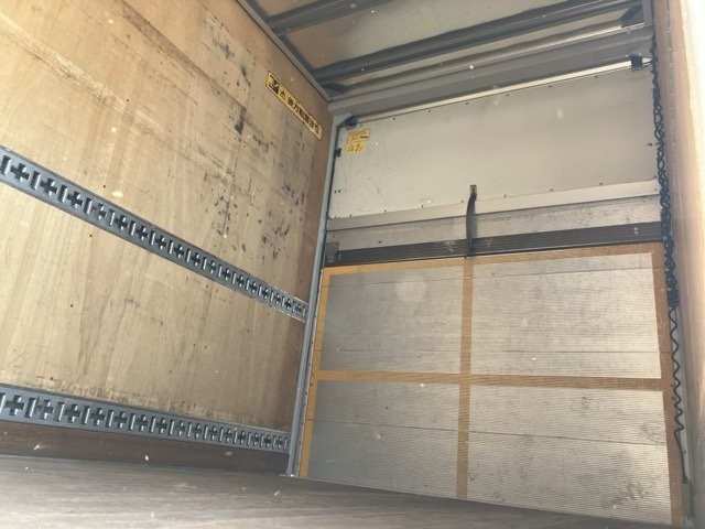 Nissan ATLAS 2012 7233590-19