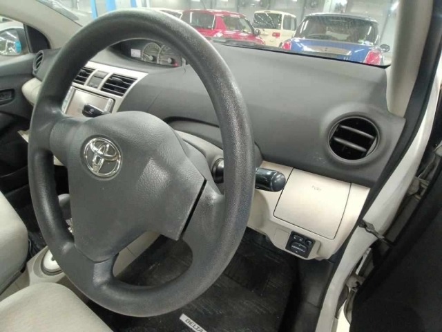 Toyota BELTA 2008 7236263-9