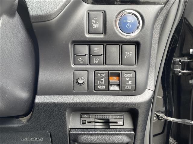 Toyota ESQUIRE 2016 7229081-8