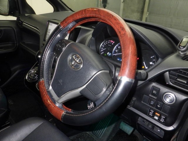 Toyota ESQUIRE 2015 7229436-3
