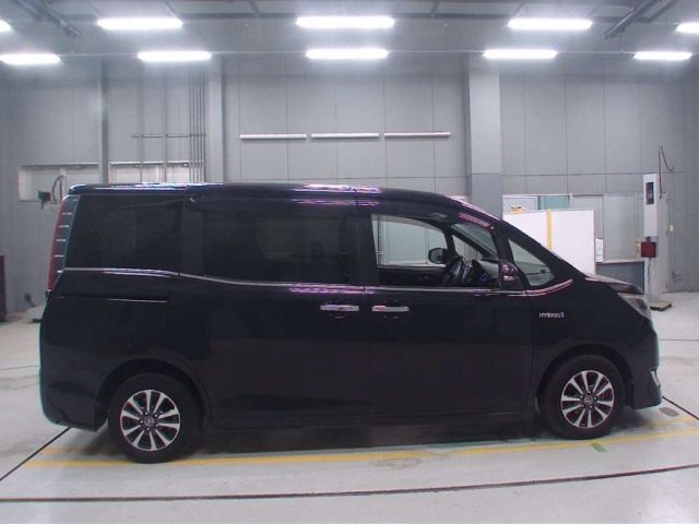Toyota ESQUIRE 2018 7229476-3