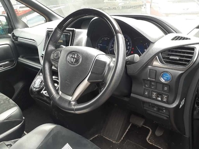 Toyota ESQUIRE 2020 7229503-7