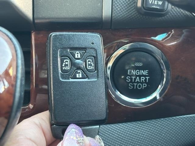 Toyota ESTIMA 2011 7230157-1