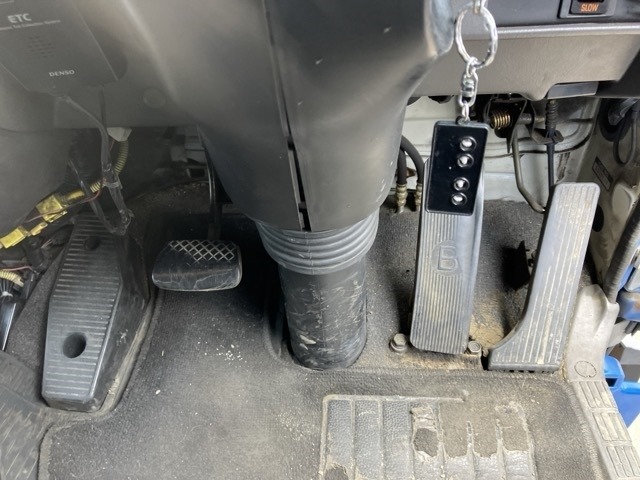 Isuzu FORWARD 2003 7208834-4