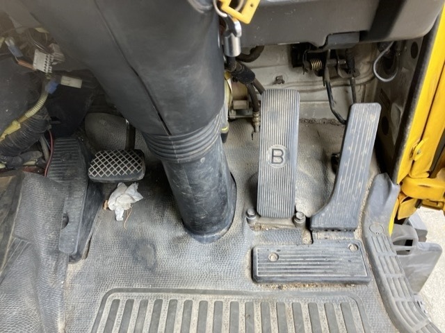 Isuzu FORWARD 2003 7208838-4