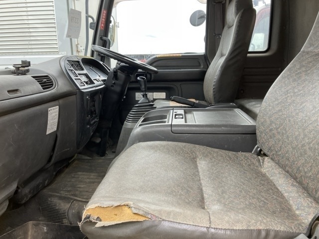 Isuzu FORWARD 2003 7208838-5
