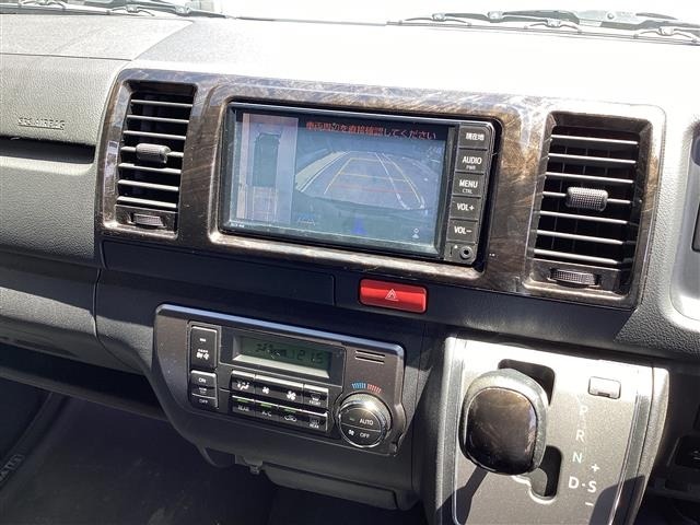 Toyota HIACE VAN 2021 7231064-10