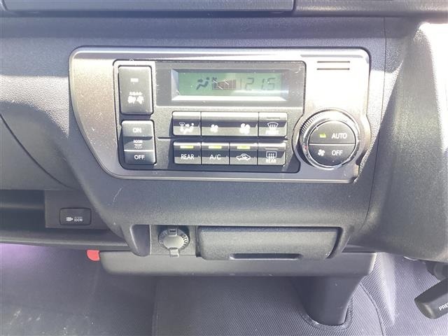 Toyota HIACE VAN 2021 7231064-4