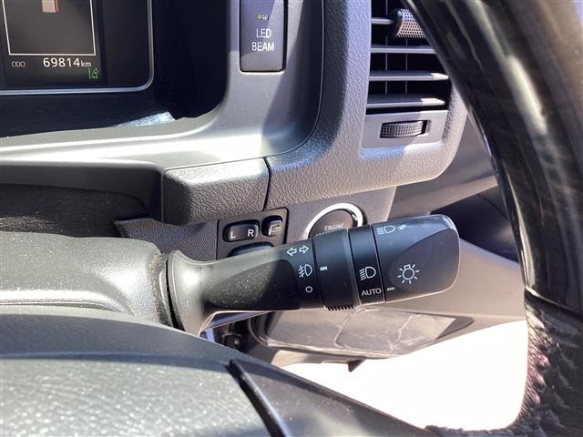Toyota HIACE VAN 2021 7231064-5