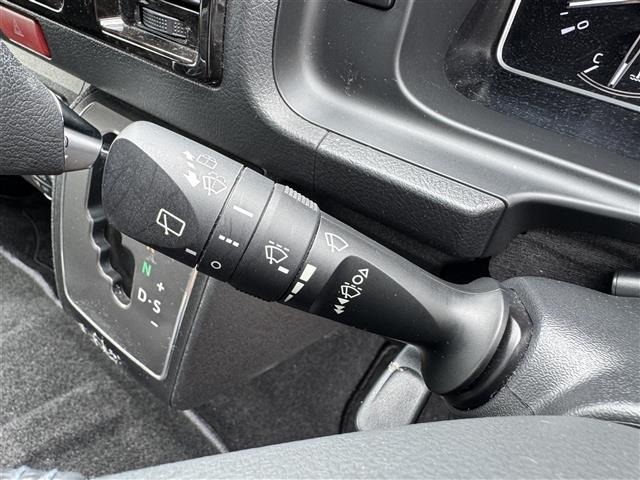 Toyota HIACE VAN 2021 7231065-12