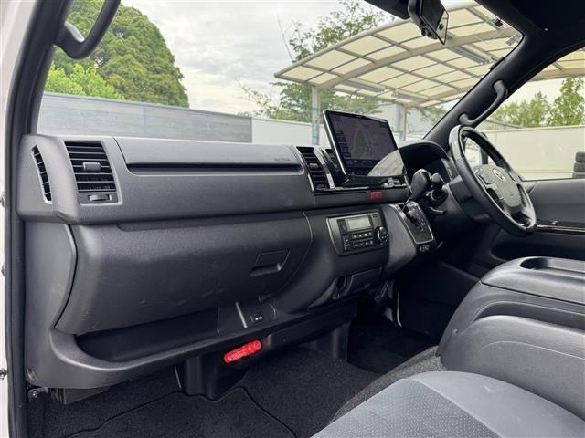 Toyota HIACE VAN 2021 7231065-5